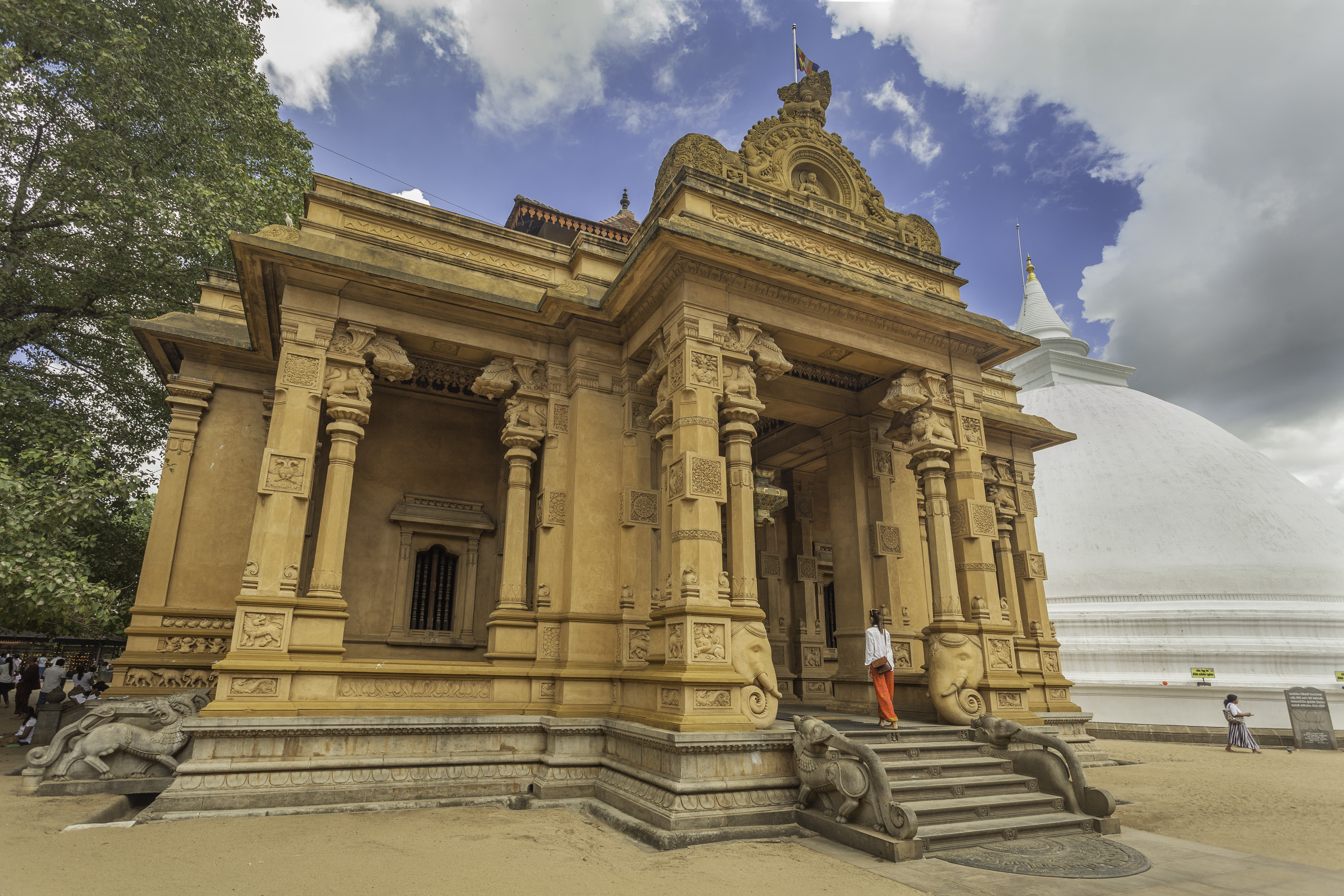 Explore Kelaniya Temple – Where Rama Crowned Vibhishana