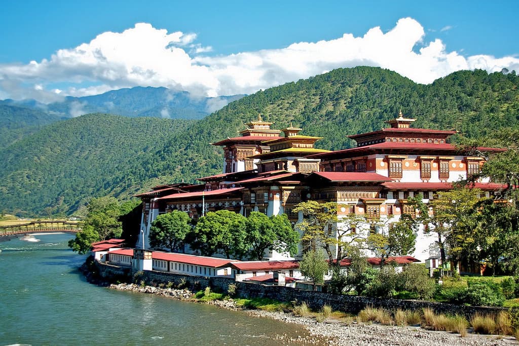 Walk Through Punakha Dzong and Its Riverside Surroundings