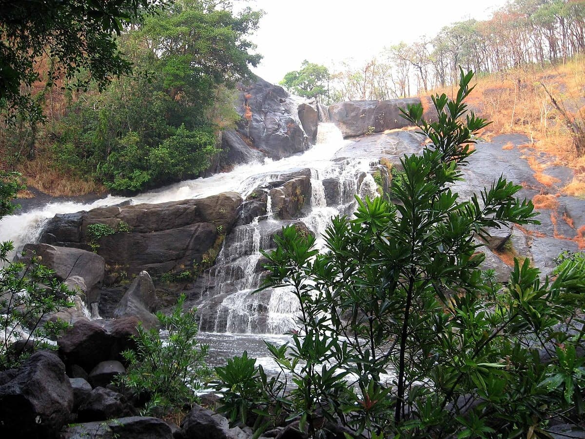 Kallar Meenmutty Waterfalls