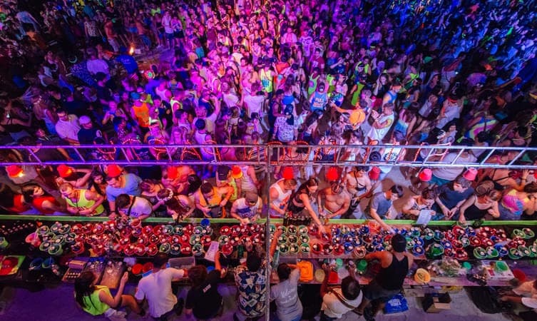 Story – New Year’s Eve Bash