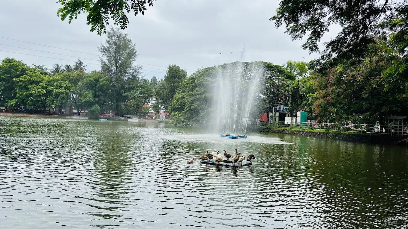 Hirakot Lake Garden