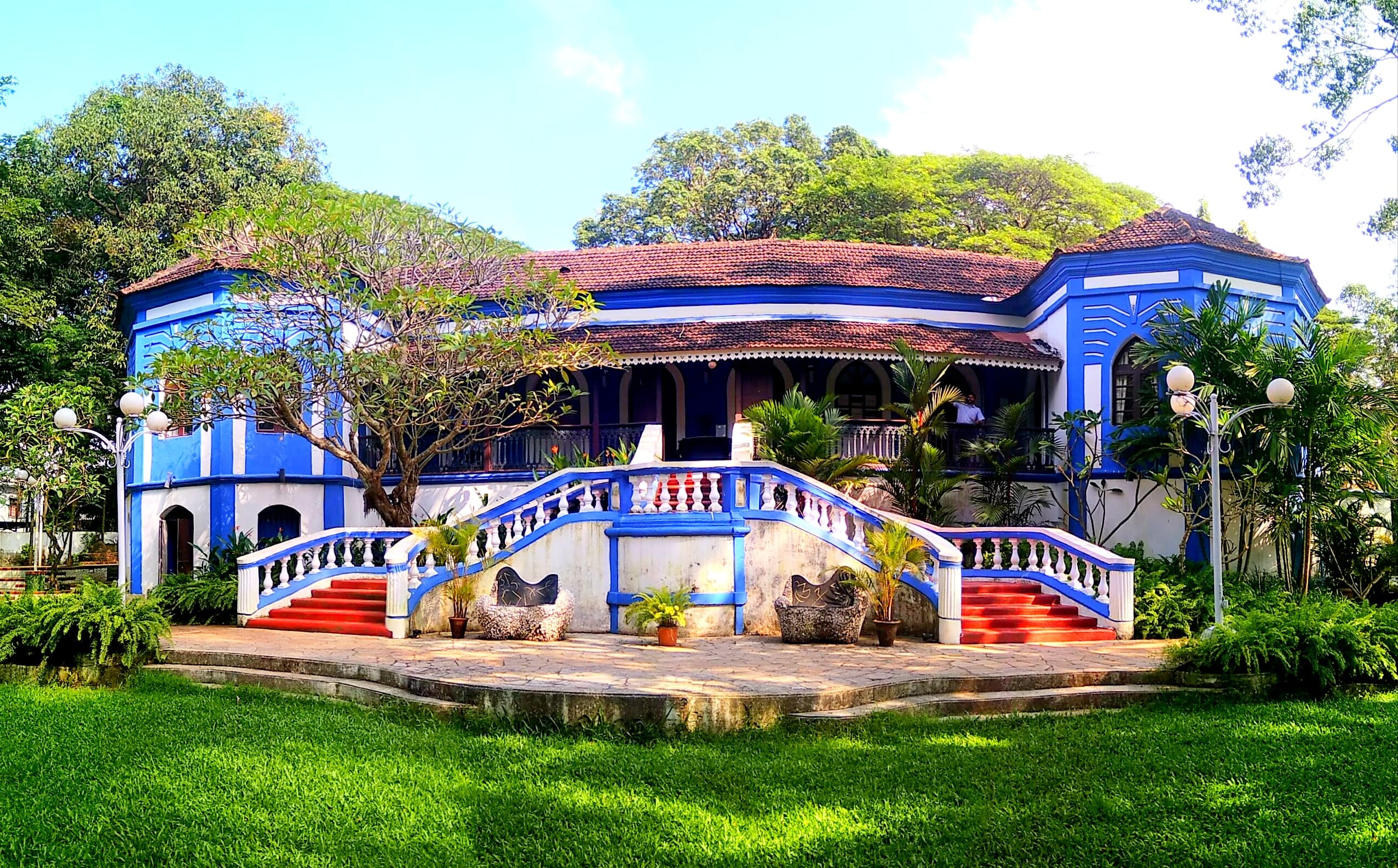 Visit the Sunaparanta Goa Centre for the Arts 