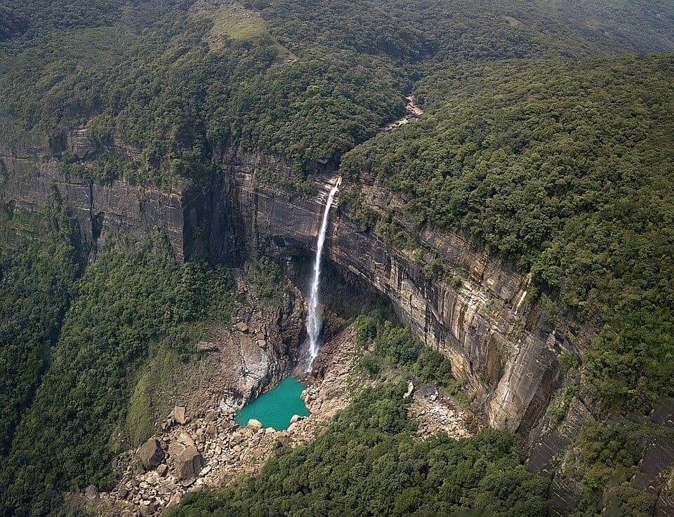 Nohkalikai Falls (Meghalaya)