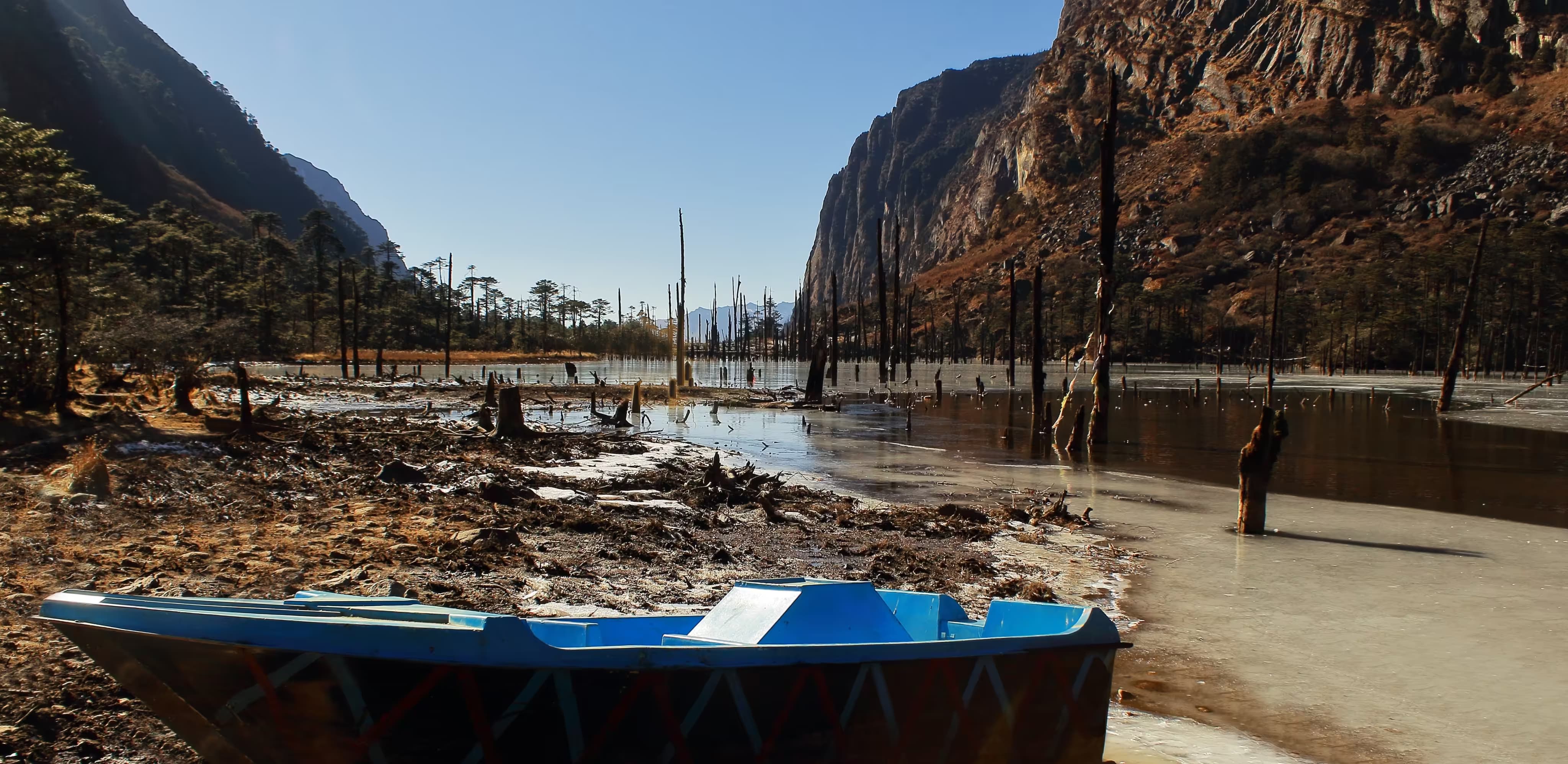 Sangestar Lake (Madhuri Lake)