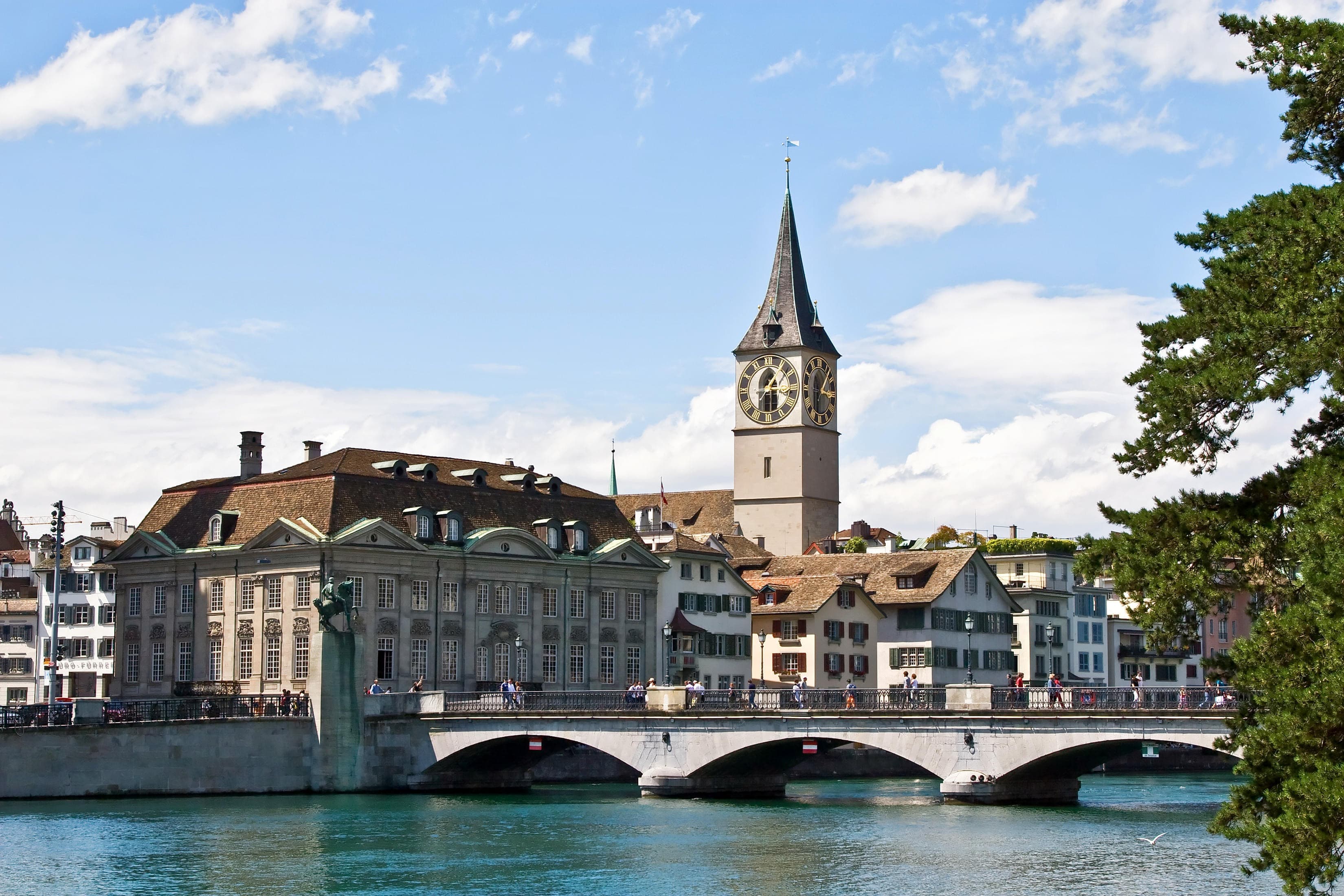 Take An Evening Walk Through Old Town And Limmat River Promenade