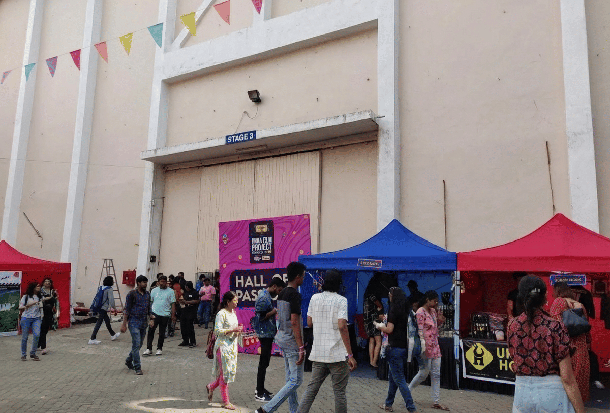 Attend Live Concert At Mehboob Studios