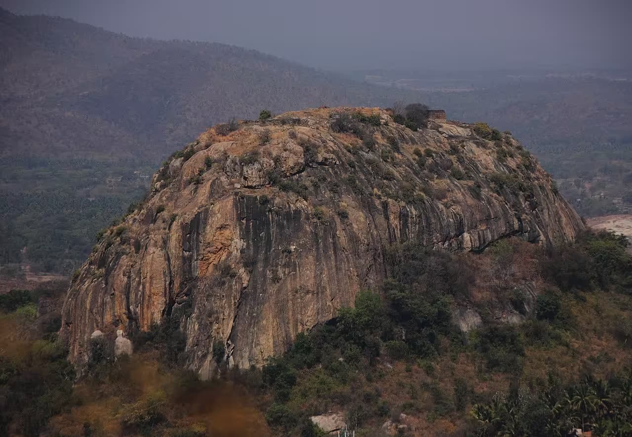 Huliyurdurga Trek, Kunigal – 80 km from Bangalore
